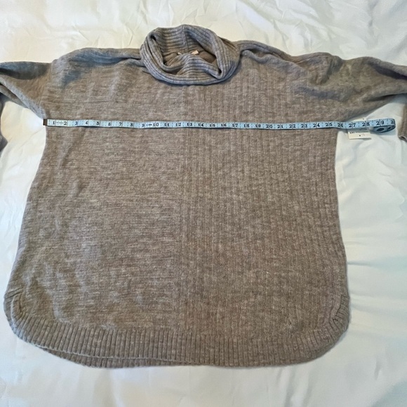 Como Vintage Sweater - Picture 6 of 7